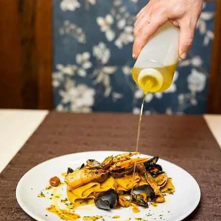 Tenuta Rosa - Gastronomia E Relax *